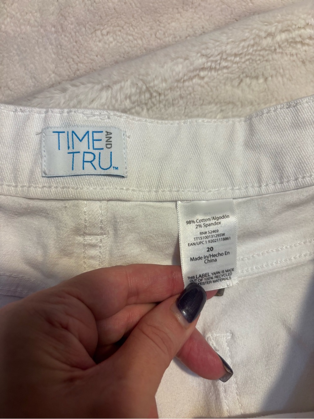 Time and Tru Denim Shorts Size 20 White Button-Front Jean Shorts Cotton Stretch - Picture 7 of 9